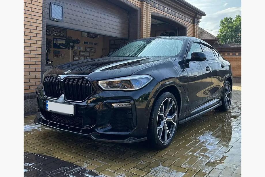 BMW X6 G06 2019–2027 M-Look ledvinky (2019-2022, leskle černé) Image