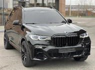 BMW X7 G07 2019– M-Look ledvinky (2019-2022, leskle černé) fotografie 2