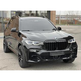 M-Look ledvinky (2019-2022, leskle černé) BMW X7 G07 2019– fotografie 2