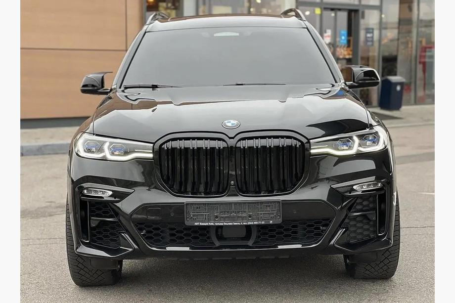 BMW X7 G07 2019– M-Look ledvinky (2019-2022, leskle černé) Image