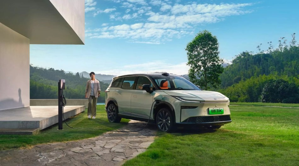 Recenze elektrického crossoveru Toyota bZ3X