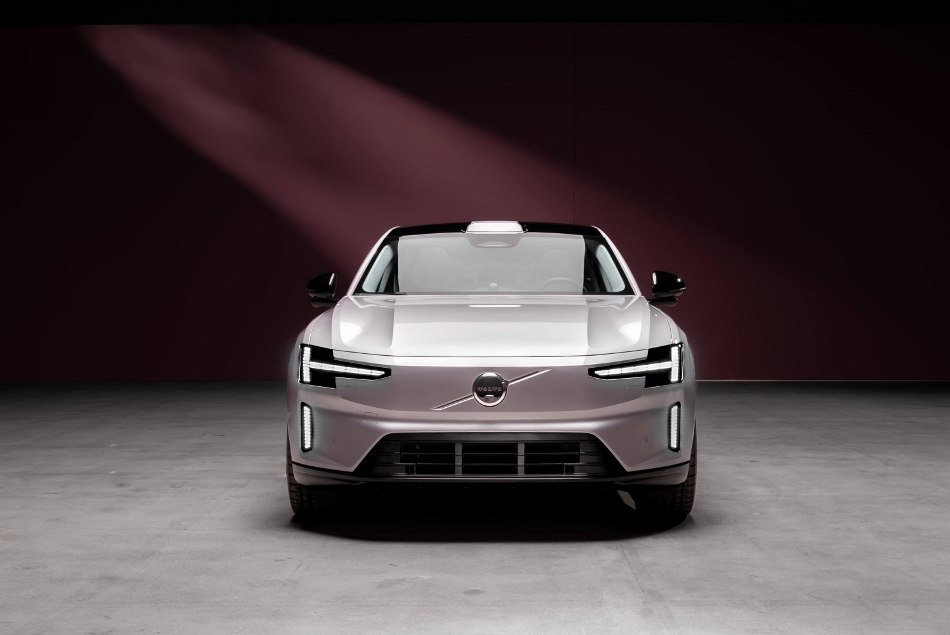 Test Volvo ES90: technické parametry, dojezd, exteriér a interiér