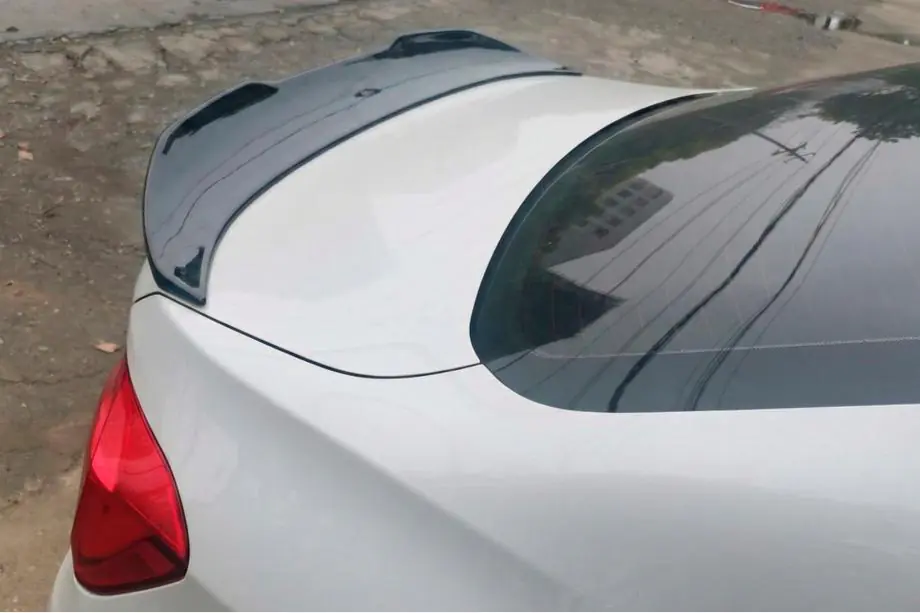 BMW řada 3 F30/F31 2012–2019 Spoiler ve stylu PSM (pro F30/F80, černý lesk) Image