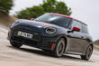 Test elektrického hatchbacku MINI John Cooper Works Electric fotografie 3