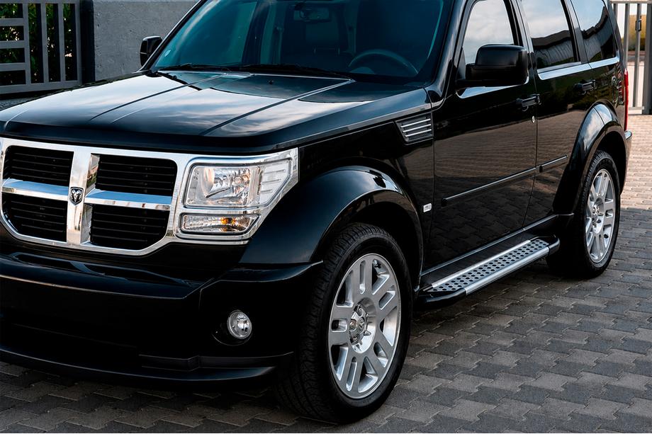 Dodge Nitro 2006–2011 Boční nášlapy Allmond Grey (2 ks, hliník) Image