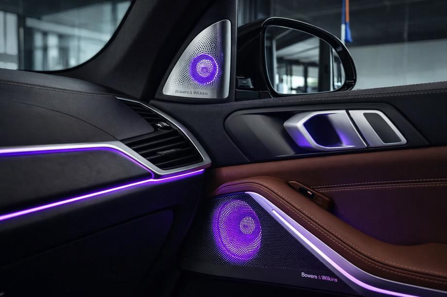 BMW X5 G05 2019–2026 Sada podsvícených krytů na palubní desku Bowers&Wilkins Fotografie 3
