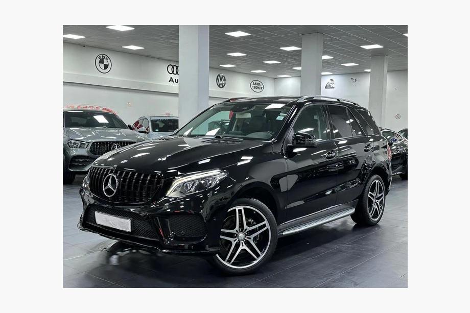 Mercedes GLE/ML třída W166 2011–2018 Přední maska chladiče GT Panamericana Black (pro GLE) Fotografie 2