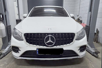 Mercedes GLC Coupé C253 2016–2023 Přední maska chladiče GT Panamericana Black (pro 2015-2019) fotografie 3