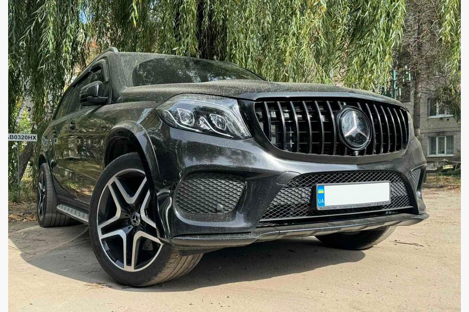 Mercedes GL/GLS třída X166 2012–2019 Přední maska GT Panamericana Black (pro GLS) Fotografie 1