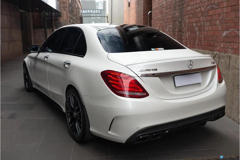 Mercedes C-Class W205 2014–2021 Zadní nárazník pro difuzor (AMG C63-designs 2014-2021) Fotografie 1