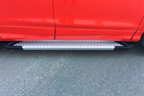 Ford Kuga/Escape 2013–2019 Boční nášlapy Allmond Grey (2 ks, hliník) fotografie 6