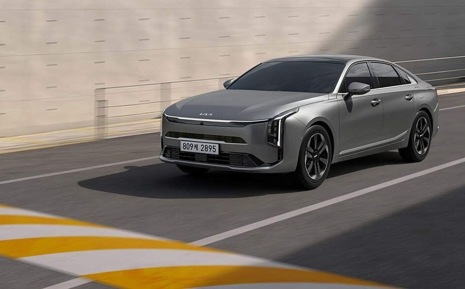Test Kia K8 2025: modernizovaný sedan s nádechem luxusu