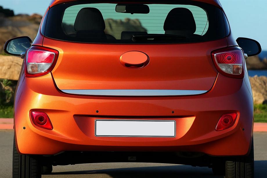 Hyundai I-10 2014–2017 Nerezová lišta na hranu víka kufru Image