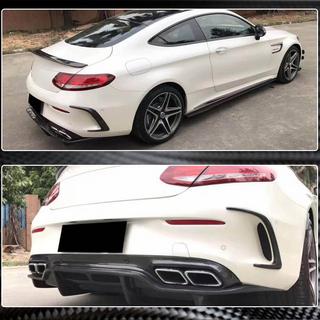 Kryty zadního nárazníku (pro kupé/kabriolet C63 AMG 2015-2019, karbon) fotografie 3
