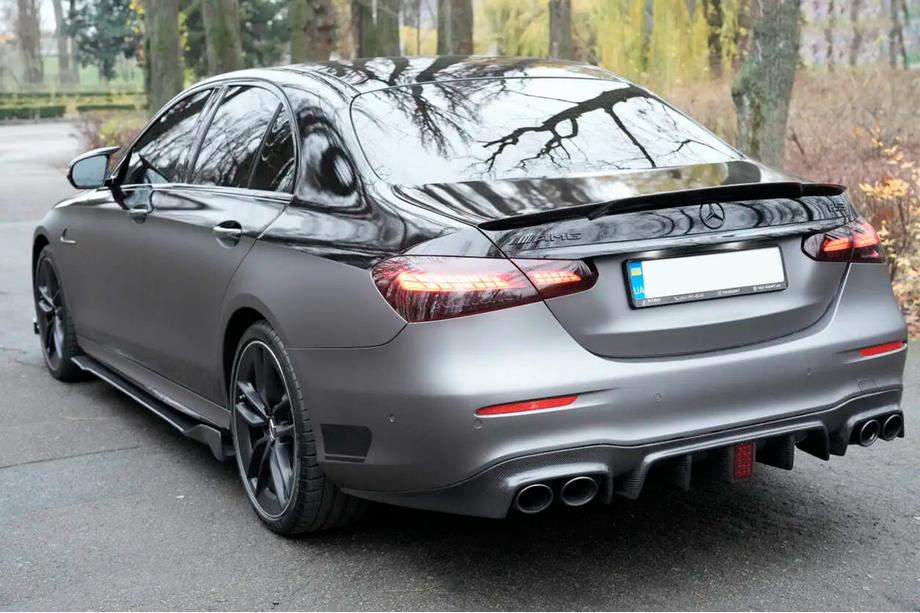 Mercedes E-class W213 2016–2023 Difuzor zadního nárazníku (pro E63 AMG 2020-2023, karbon) Image