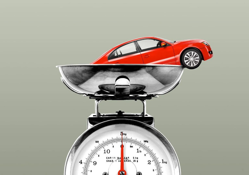 Co ovlivňuje hmotnost automobilu?