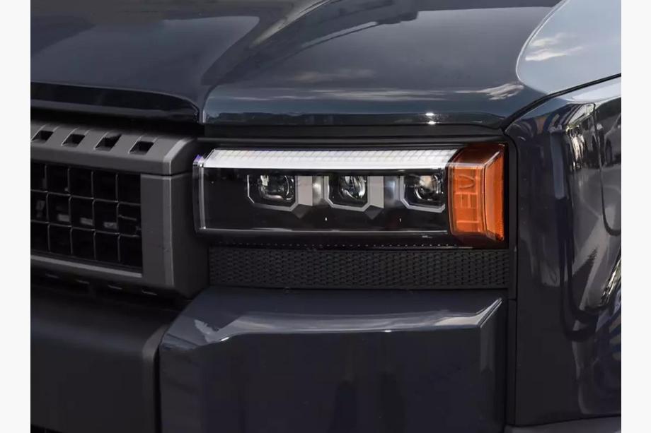 Toyota Land Cruiser Prado 250 2023– Přední světlomety 3× LED (2 ks) Image