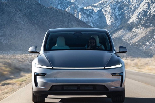 Tesla Model Y 2025: recenze elektrického crossoveru nové úrovně