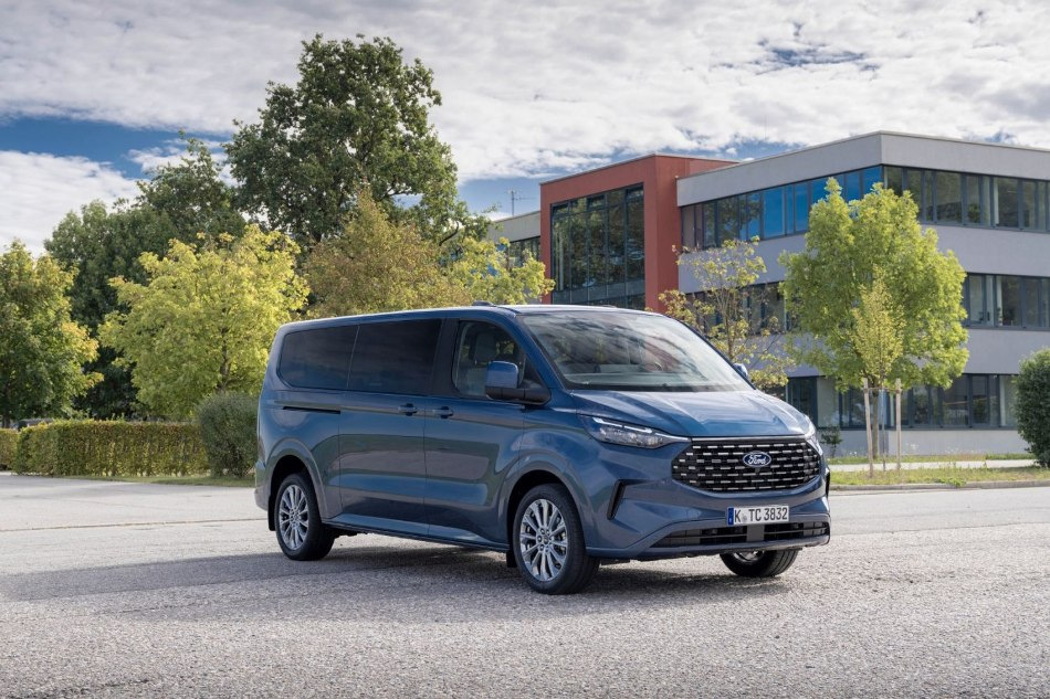 Test minivanu Ford Tourneo Custom 2024