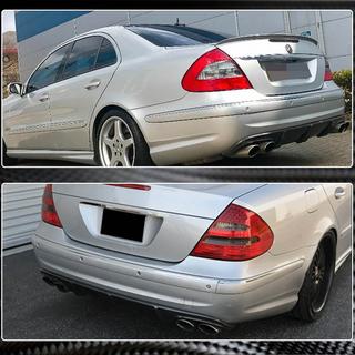 Karbonový difuzor zadního nárazníku pro E55 AMG 2003-2006 fotografie 4