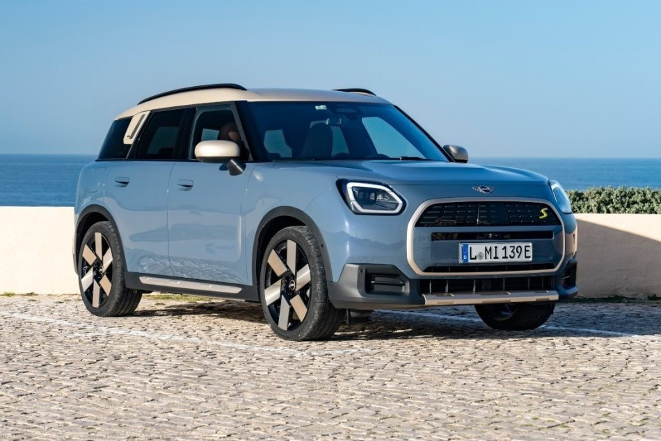 Test Mini Countryman Electric: elektrická evoluce stylového crossoveru