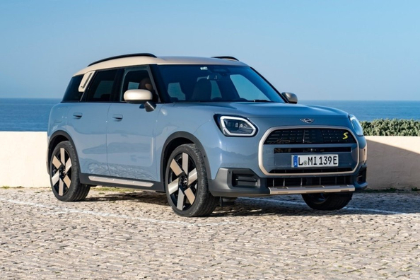 Test Mini Countryman Electric: elektrická evoluce stylového crossoveru