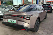 Recenze elektrického sedanu Toyota bZ3 fotografie 4