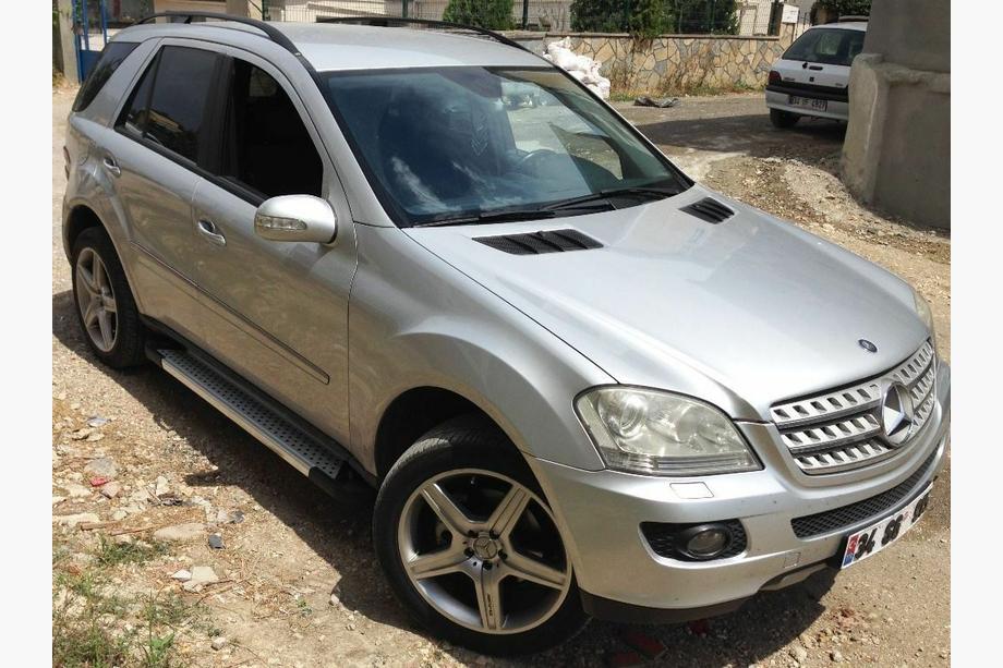 Mercedes ML W164 2005–2011 Boční nášlapy Allmond Grey (2 ks, hliník) Fotografie 3