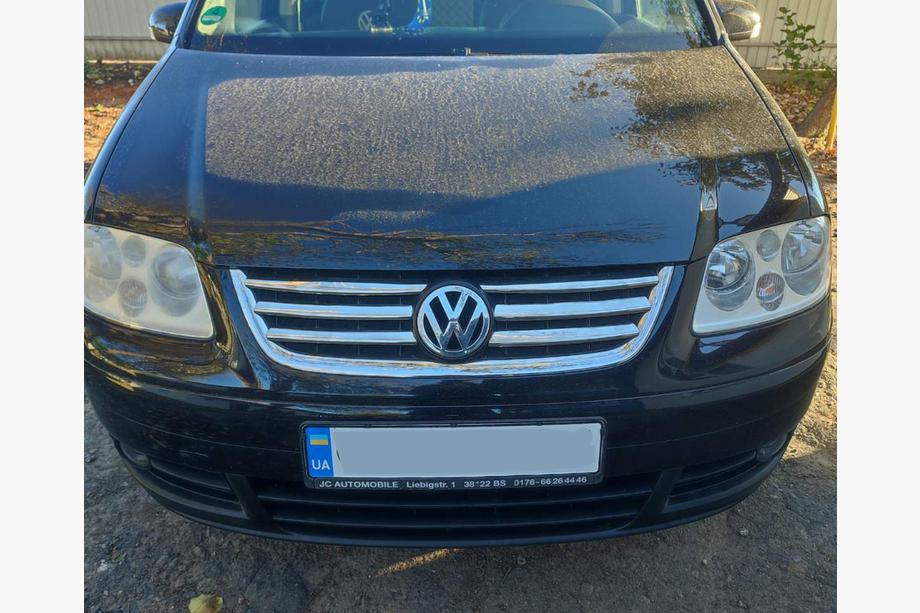 Volkswagen Touran 2003–2010 Nerezové lišty na masku chladiče (6 ks) Rok výroby 2003-2006 Image