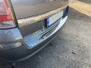 Opel Astra H 2004–2013 Chromová lišta na zadní nárazník OmsaLine lesk (SW, nerez) fotografie 3