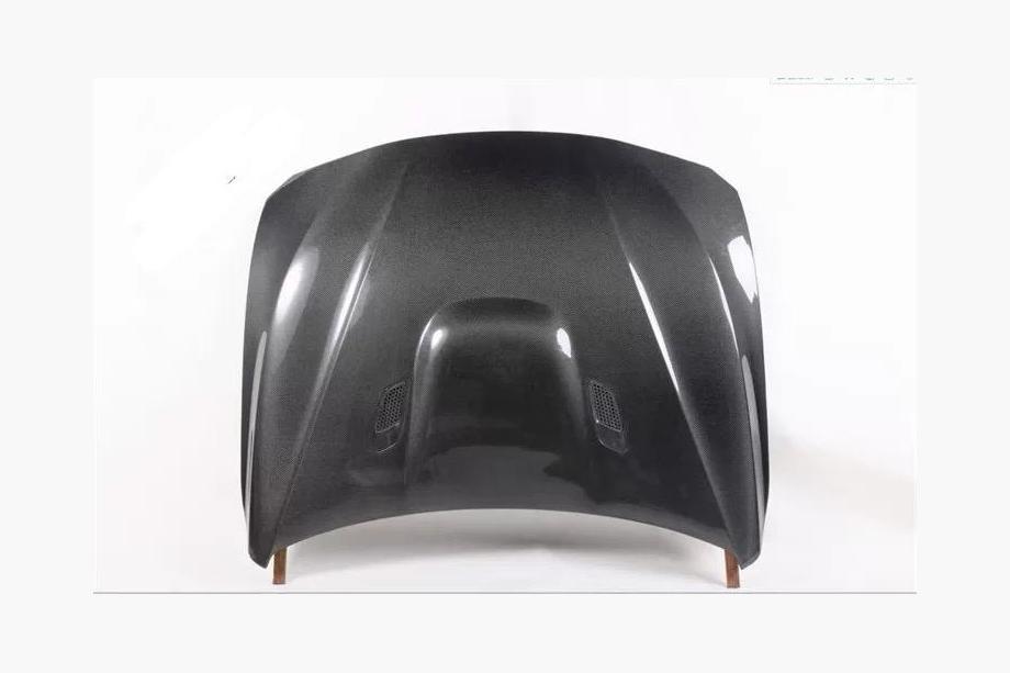 BMW řada 4 F32/F33/F36 2012–2020 Kapota V2 (karbon) Image