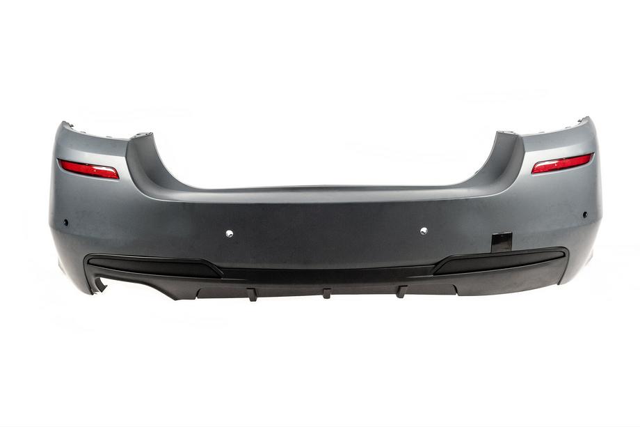 BMW řada 5 F10/F11 2010–2016 Zadní nárazník s difuzorem M-Performance (pro F10, pro dvojitou koncovku výfuku na jedné straně) Image