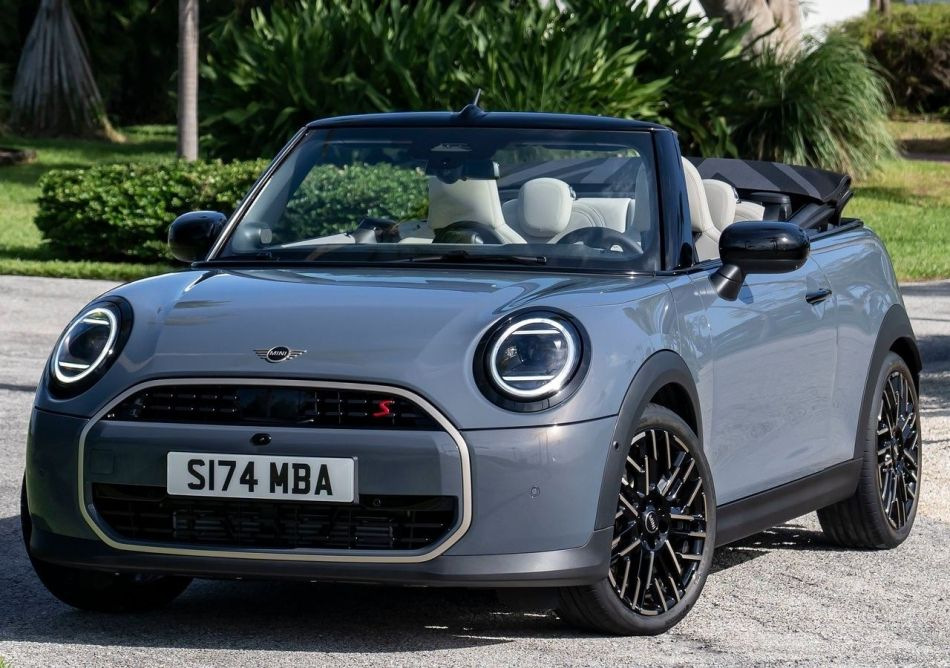 Test Mini Cabrio: Otevřená radost v městském stylu