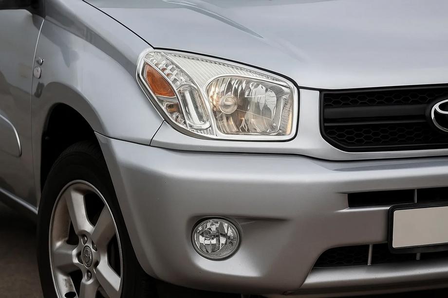 Toyota Rav 4 2001–2005 Rámečky světlometů (2 ks, plast) 2003–2006 Image