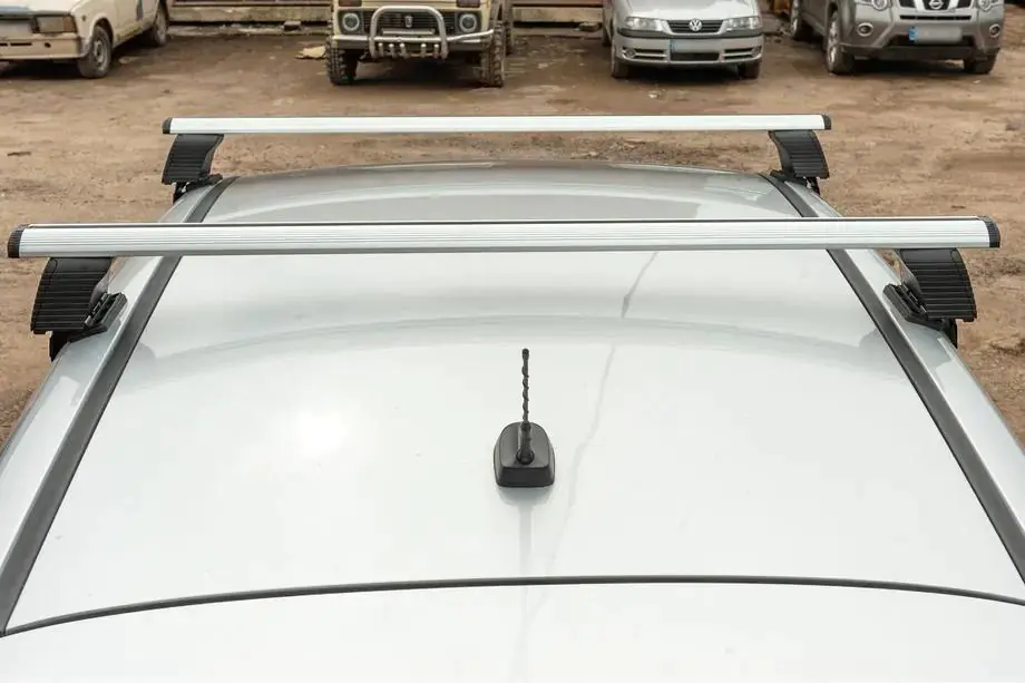 Ford C-Max/Grand C-Max 2010–2019 Střešní příčníky pro hladkou střechu (2 ks, Asaf V4) Fotografie 15