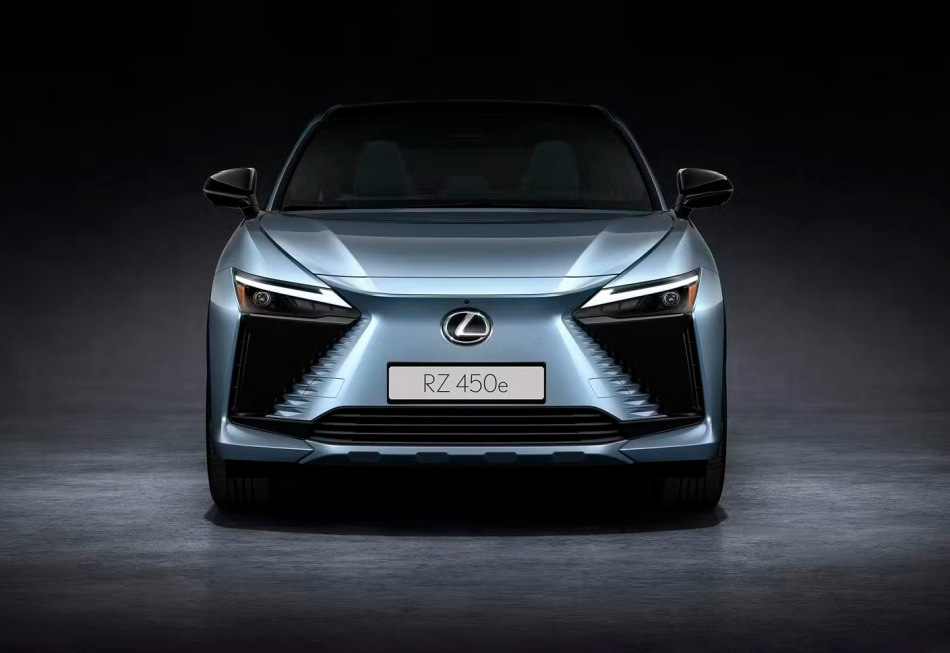 Recenze Lexus RZ 450e: prémiový elektrický crossover nové generace
