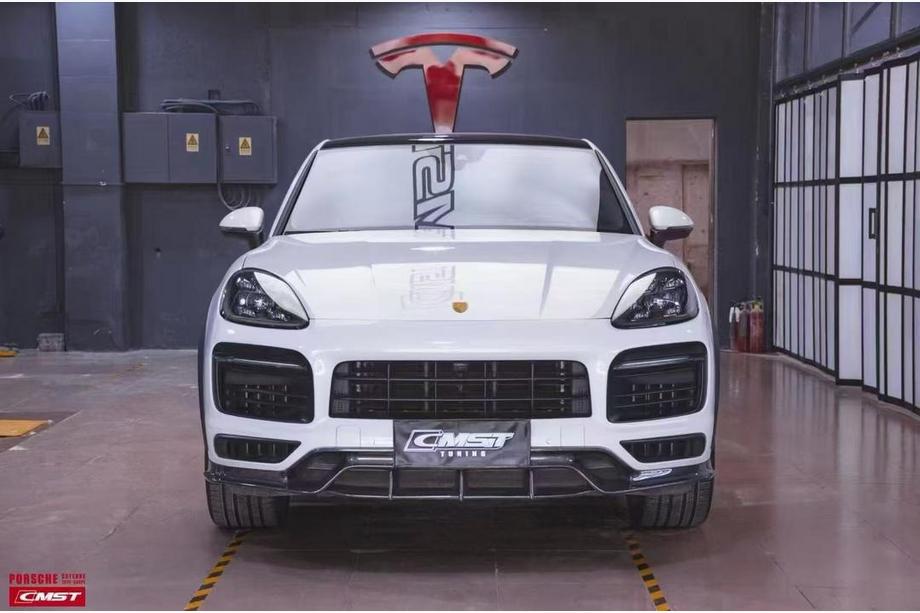 Porsche Cayenne 2018– Karbonový bodykit cmst-style (pro Coupe 2019-2022) Image