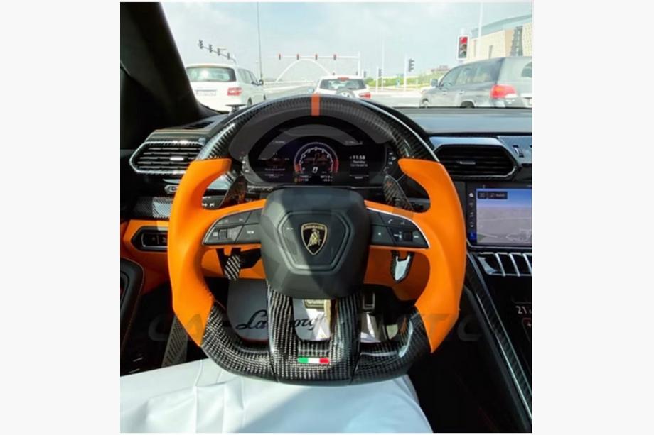 Lamborghini Urus 2018– Volant (karbon) Fotografie 1