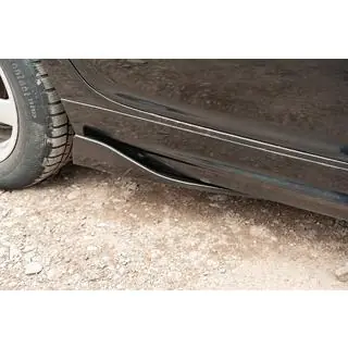Univerzální flap nástavce na boční prahy typ B (2 ks, černý lesk, ABS plast) fotografie 2