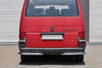 Volkswagen T4 Caravelle/Multivan 1990–2003 Zadní rohy AK003 (2 ks, nerez) fotografie 1
