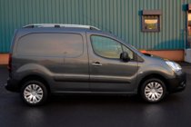 Peugeot Partner Tepee 2008–2018 Střešní ližiny Skyport (matná šedá) fotografie 6
