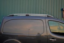 Peugeot Partner Tepee 2008–2018 Střešní ližiny Skyport (matná šedá) fotografie 4
