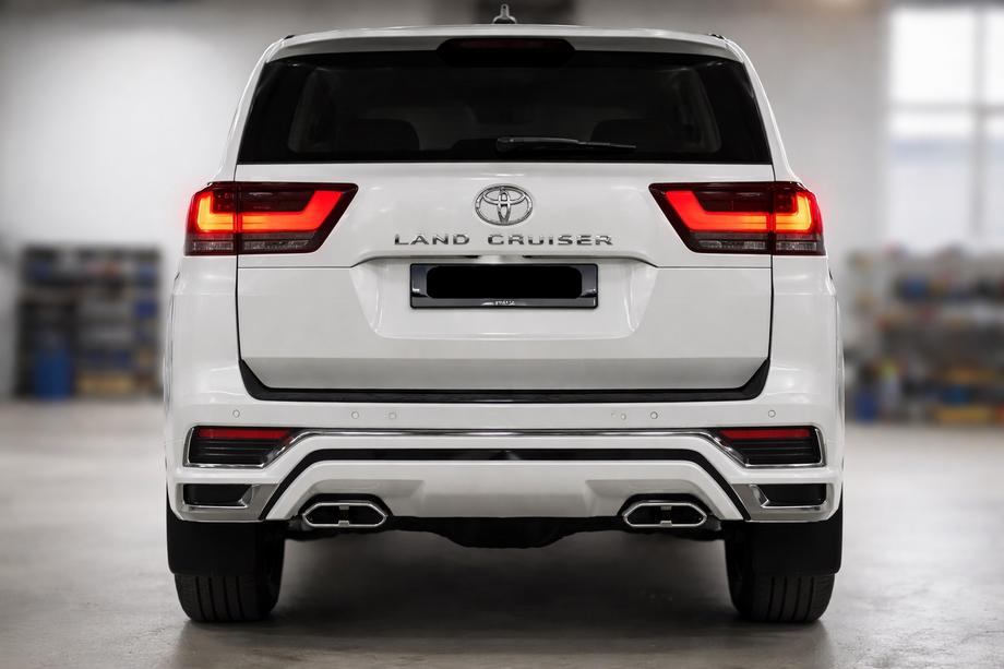 Toyota Land Cruiser 300 2021– Difuzor zadního nárazníku VXR Bílá barva Image