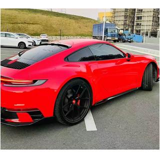 Boční prahy V2 (karbon) Porsche 911 (992) 2018– fotografie 4
