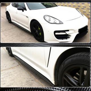 Boční prahy V1 (2009-2013, karbon) Porsche Panamera 2009–2016 fotografie 3