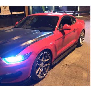 Boční prahy V2 (karbon) Ford Mustang 2015–2023 fotografie 2