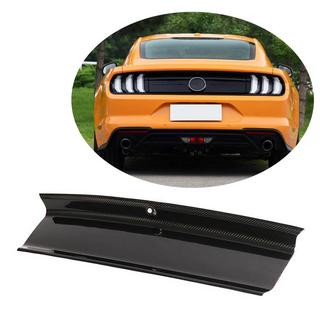Karbonový kryt víka kufru Ford Mustang 2015–2023 fotografie 1