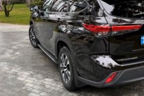 Toyota Highlander 2019– Boční nášlapy OEM (2024+, 2 ks, hliník) fotografie 7
