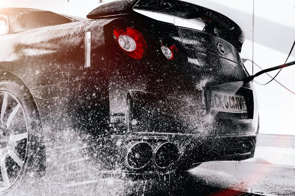Jak často mýt auto, aby nedošlo k poškození laku? Fotografie 1