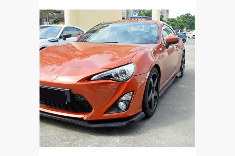 Subaru BRZ 2012–2021 Boční prahy V4 (karbon) Fotografie 2